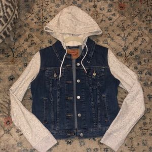 Levis Denim Hoodie Trucker Jacket